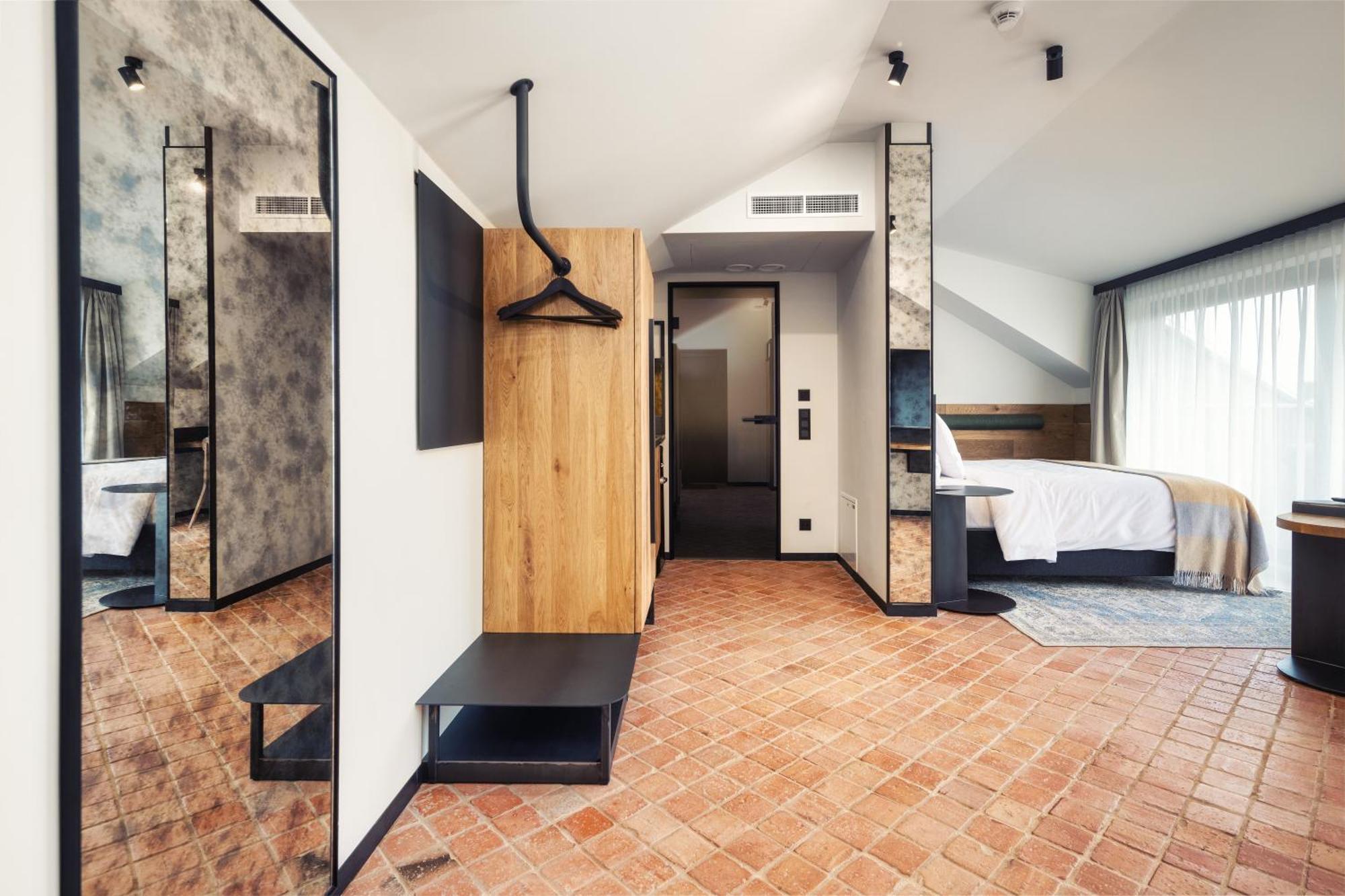 Nomadic Urban Premium Suites Krakow Exterior photo